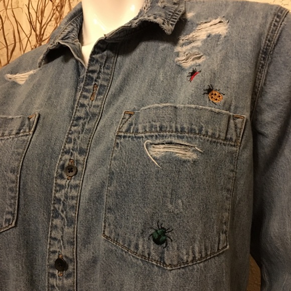 Lucky Brand 🐞 Denim Boyfriend Shirt w/Embroidery Sz S - Picture 4 of 16